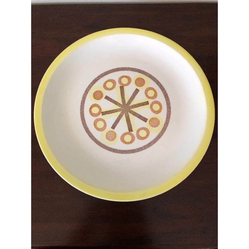 Vintage Midcentury Modern Serving Platter Chop Plate Round Yellow Atomic 60s Mod